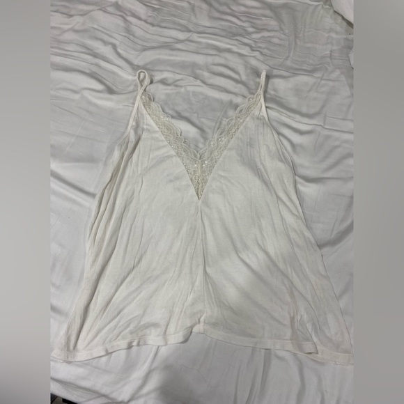 Ladies lace tank top - Picture 1 of 2